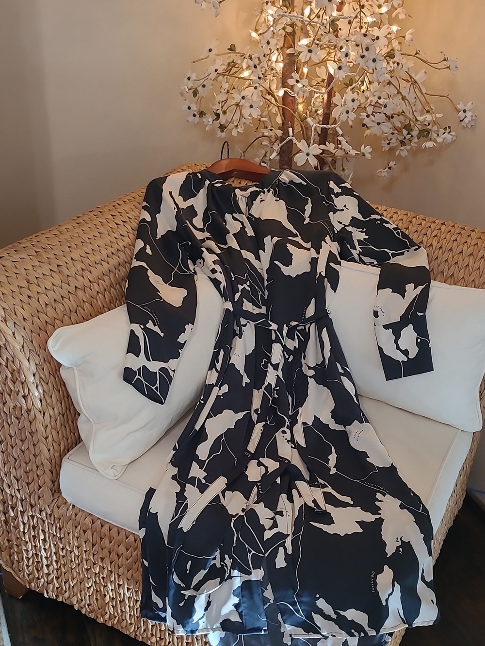 Gorgeous Black and Cream Button Front Dress